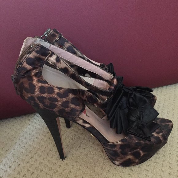 Betsey Johnson Brown Black Leopard Print Satin Stiletto Heels 7.5 - Picture 3 of 6